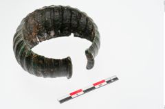 Foto von Bronzemelonenarmreif (NHMW-PRAE-024374)